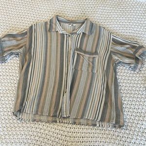 Hint of Blush button up